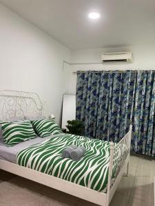 STUDIOs SHAH ALAM