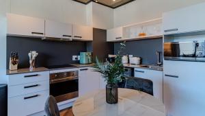 The Bridgewater collection 411