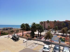 Primer piso de 2 habitaciones en unifamiliar frente al mar