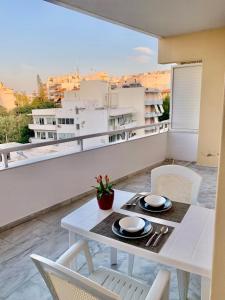 Cozy studio 300m from the beach and city center, free parking