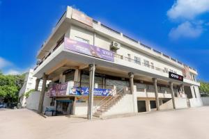 HOTEL O YASH RAJ PALACE