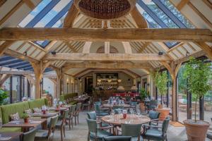 Enjoy a stay in Woodlands 4 Bedroom Home in Ashford, Kent!