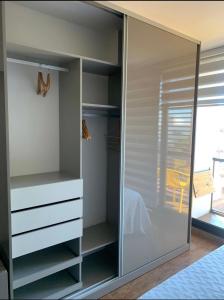 Studio moderno en equipetrol