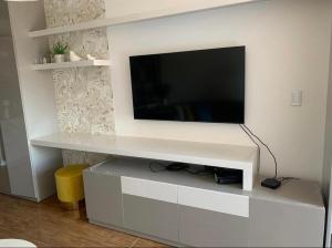 Studio moderno en equipetrol