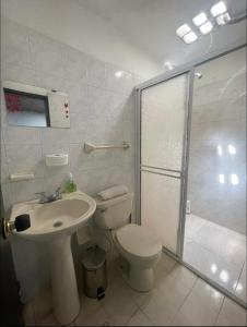 Habitacion con aire y baño privado