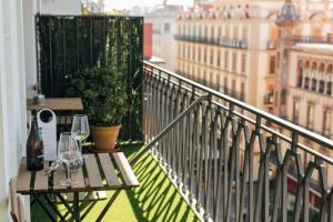 Spacious 3BR fantastic balcony central location