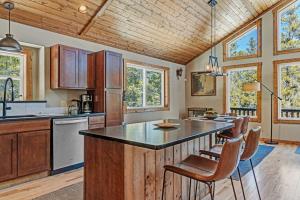 Forest View Cabin Near Breck and Keystone