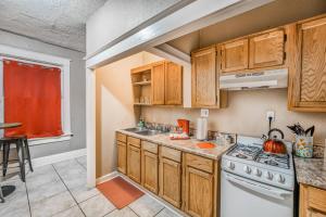 Urban Comfort Nook - Walk to Overton Park