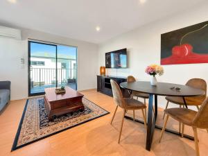 One Bedroom Stunner in Allen Street