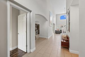 Private Heated Pool Resort Near Parks Game Room