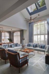 The Greendoor Villa - Morjimer, with Private Pool