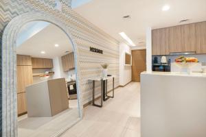 Moon Stays - Canal View- 2BR Missoni Stay - Ubytování bez kategorie ve městě Dubaj