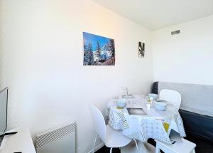 Résidence Zodiaque - STUDIO 23 PERSONNES MAE-9774