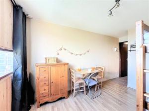 Résidence Vostok - STUDIO 23 PERSONNES MAE-4394