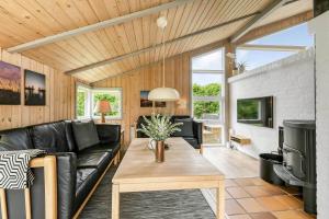 C11735-Hemmet-Tues-Drowt-74