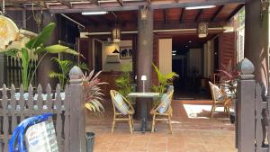 RainForest Guest Lodge