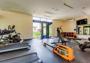 NEW Palmara Home with Pool and Paddle Court Gated