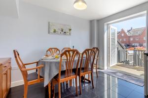 Pebble Beach - Felixstowe