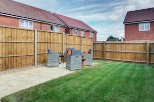 Marriott House sleeps 5 in Bourne with parking