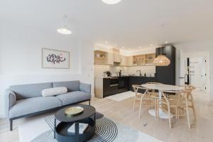 Beautifully Curated 2BD Flat Heart of East London