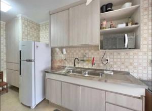 Pé na Areia - Vista Mar - 3 dormitórios - 2 suítes