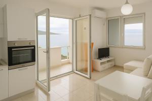 White Residence Apartament