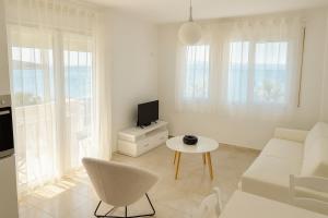 White Residence Apartament