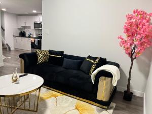 One bedroom private entrance suite