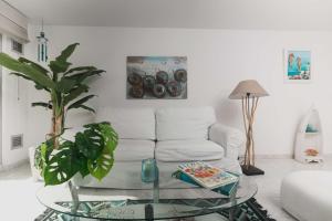 Pool Apartment 1 min walk to the Best Beach