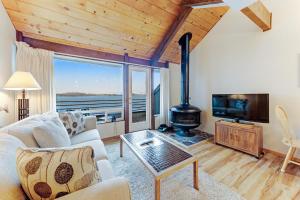 Embarcadero on the Water #G146