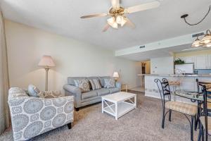 Pelican Beach Resort 1409