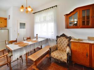 Holiday home with fireplace and private garden