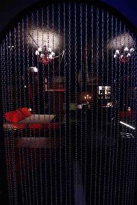 Experience Room 102 - Castle De Paris