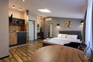 Затишна квартира на Харківській набережній 3