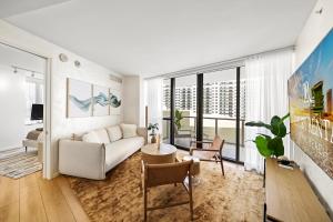 Private Residence at South Beach - 811