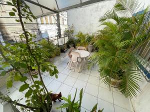 Quarto, sala, cozinha e banheiro menos de 2 minutos da praia do Porto da Barra-101-46