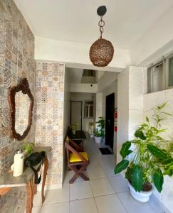 Quarto, sala, cozinha e banheiro menos de 2 minutos da praia do Porto da Barra-101-46