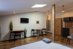 Сучасна квартира біля ТРЦ Нікольський - Харківська набережна 3