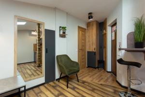 Мансардна квартира біля ТРЦ Нікольський - Харківська набережна 3