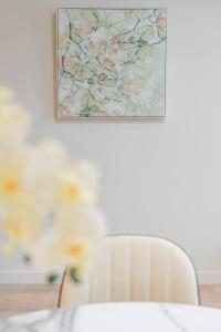 Iconic CBD Gem - Stroll to QVB & Opera House