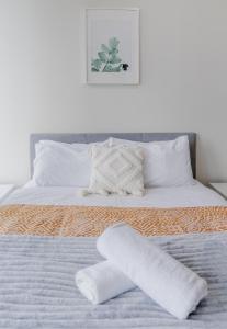 Iconic CBD Gem - Stroll to QVB & Opera House