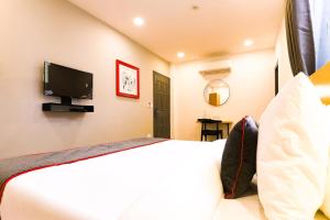 Townhouse Prithvi Resort Near Phoenix Palassio