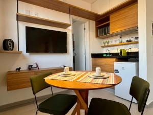 Studio 305 with panoramic pool - close to USP