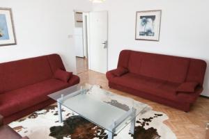 Family-friendly apartments with swimming pool Sukosan, Zadar - 3273