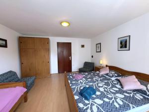 Apartments with parking space Silo, Krk - 18728