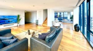 High-End Duplex Penthouse near Casino & MCEC with Two Private Balconies