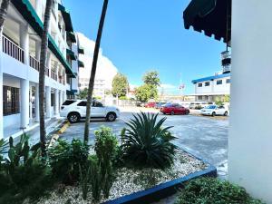 Alojamiento cerca de Agora y Blue Mall y Cine etc