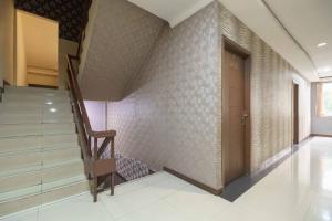 RedDoorz near City Walk Lippo Cikarang