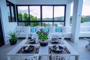 Stunning luxe 220sm villa by the sea entirely private with own pool