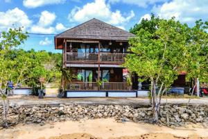 Nicos House Lembongan